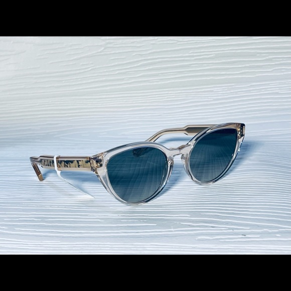 Chloé•CE757S 749•Translucent Peach Frames withGlittering Gold Core•Oval/Cat Eye - Picture 11 of 14